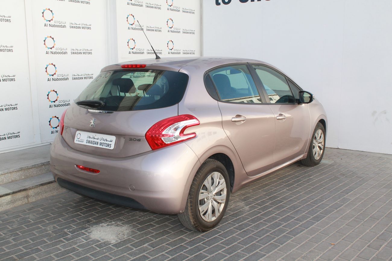 بيجو 208 1.6L 2013 MODEL