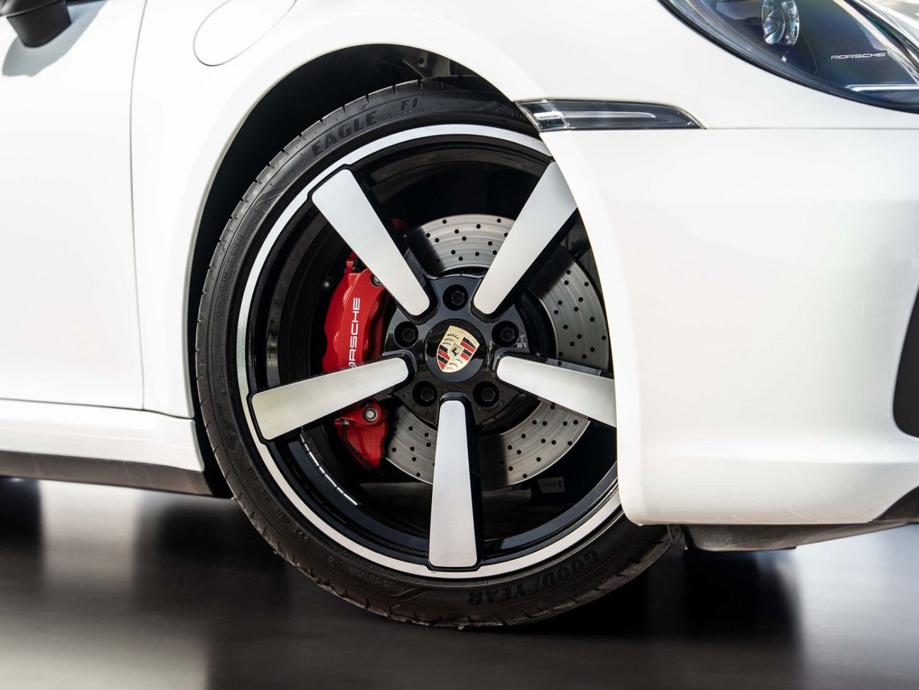 Porsche 911 CARRERA S Porsche 911 Carrera 2024