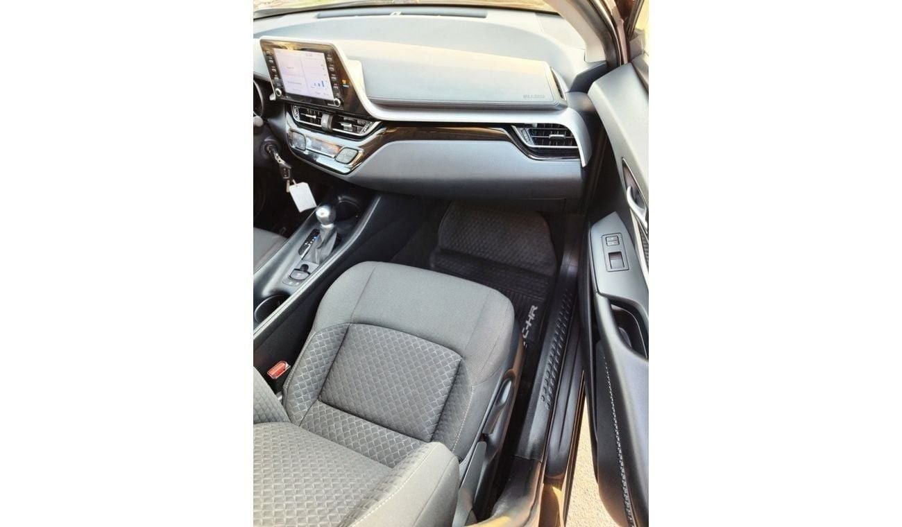 Toyota CHR GX 1.8L (100 HP) TOYOTA C-HR