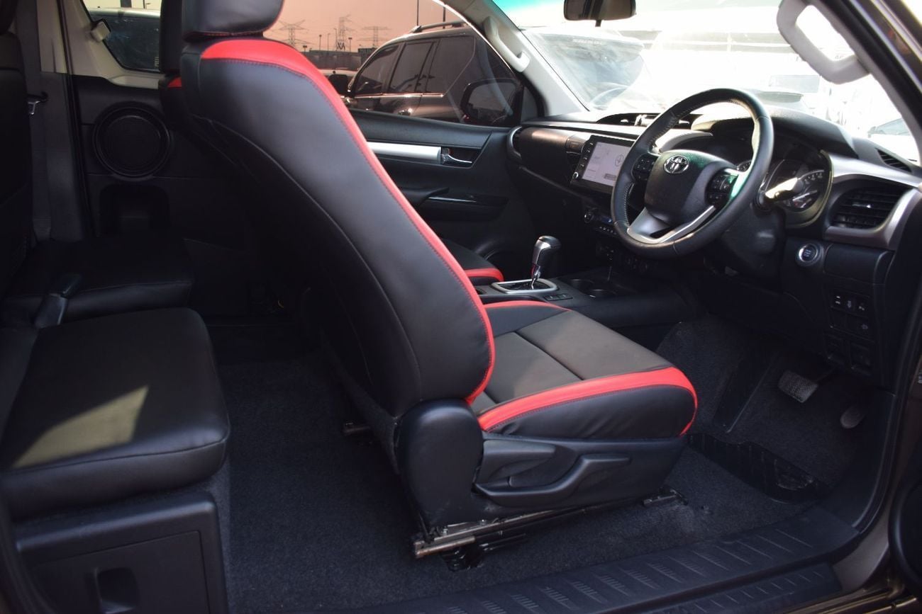 Toyota Hilux GR SPORT 4X4 DIESEL 2.8L KING CAB (Export Only)