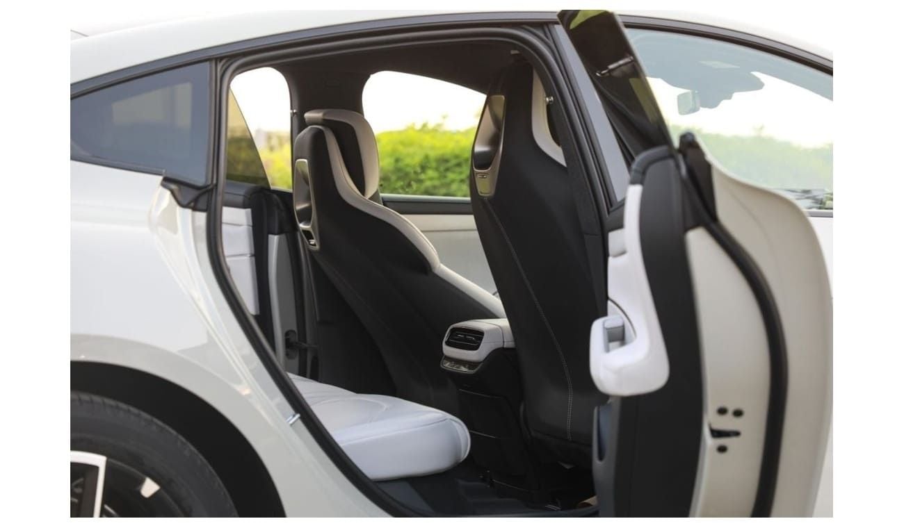 Xiaomi SU7 2024 XIAOMI SU7 PRO - Grey inside Grey