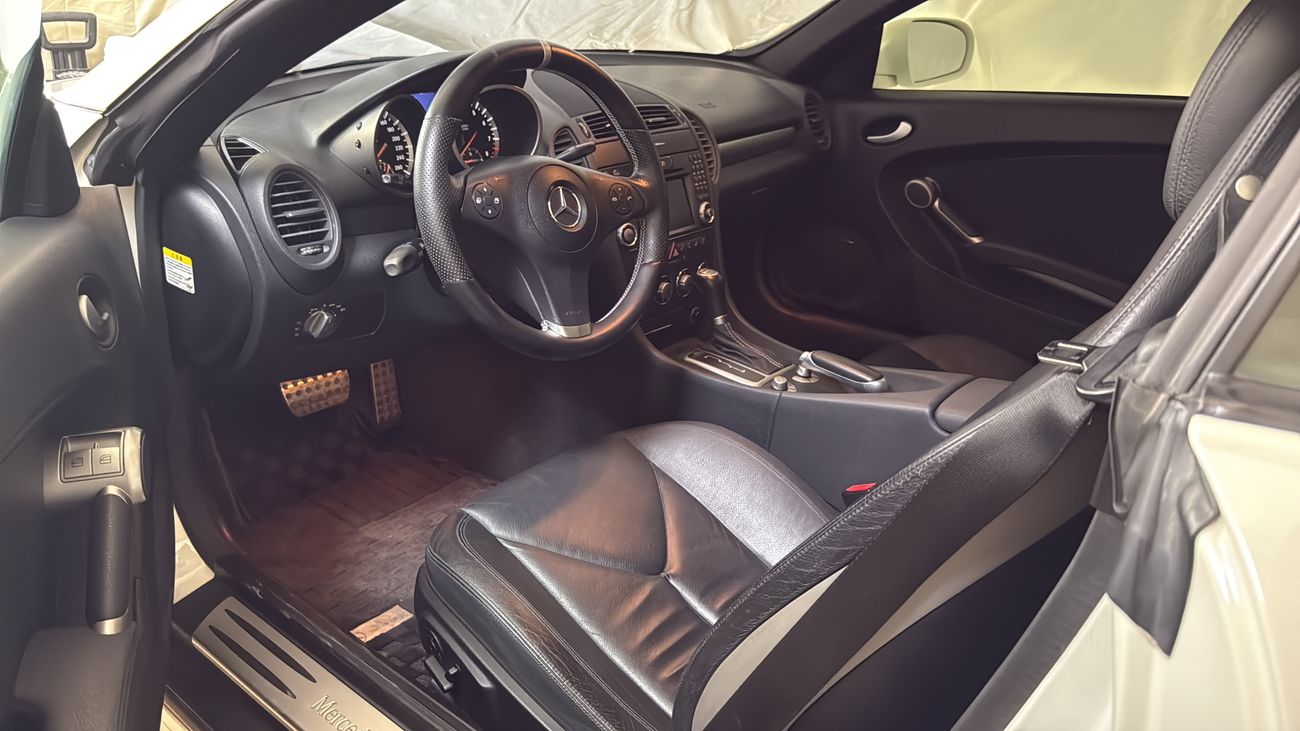 Mercedes-Benz SLK 350 AMG package