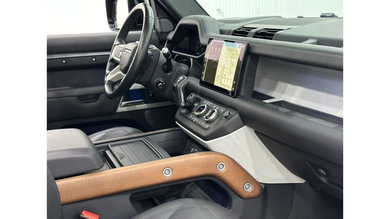 Land Rover Defender 110 HSE P400 2022 Land Rover Defender P400 HSE 110, August 2026 Land Rover (AlTayer) Warranty + Serv