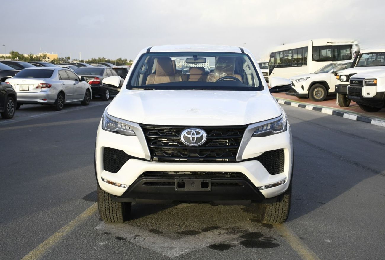 تويوتا فورتونر 2.4L V4 Diesel Automatic (Ready Stock)