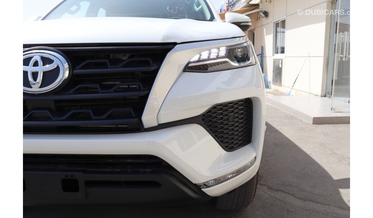 تويوتا فورتونر FORTUNER 2.4L DIESEL AUTOMATIC 4X4 DRIVE