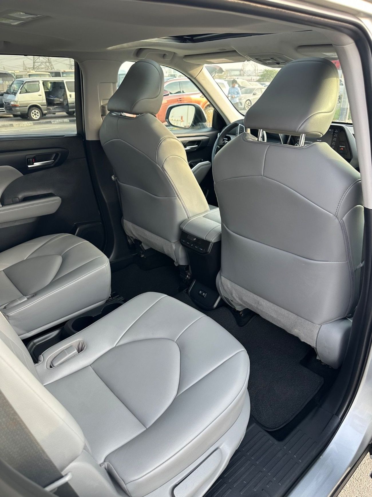 تويوتا هايلاندر XLE premium 2.5 L