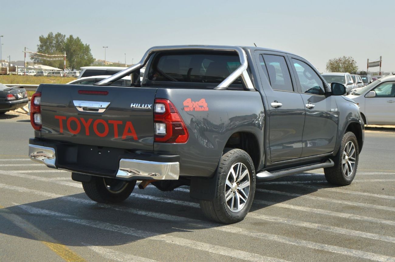 Toyota Hilux Double cabin 2.8L, perfect inside and outside
