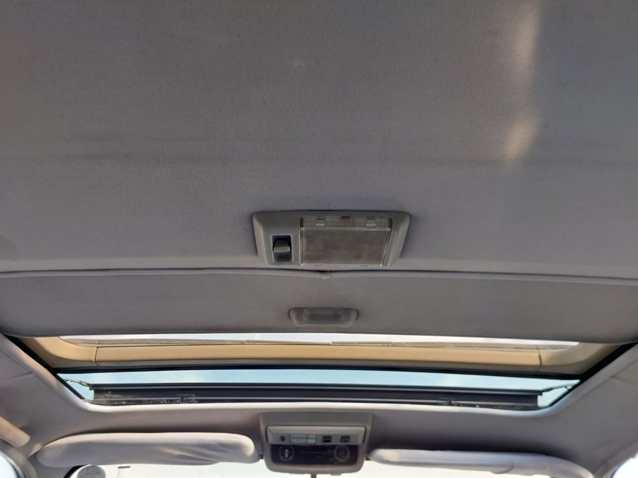 Toyota Land Cruiser TOYOTA LAND CRUISER SUV RHD 1994 MODEL 4.1 L DIESEL AUTOMATIC(PM02812)