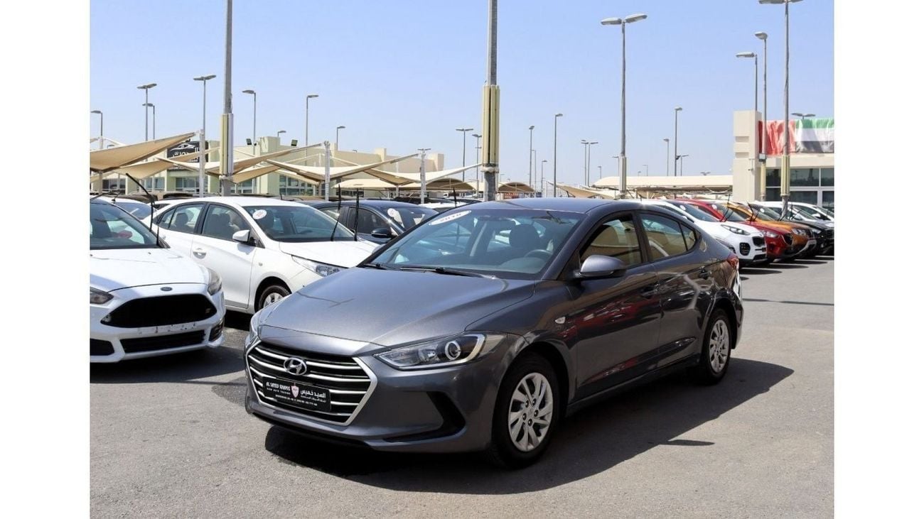 هيونداي إلانترا GL خالية من الحوادث - خليجي - فتحة سقف - مكينة 1600 سي سي - بحالة الوكالة من الداخل والخارج