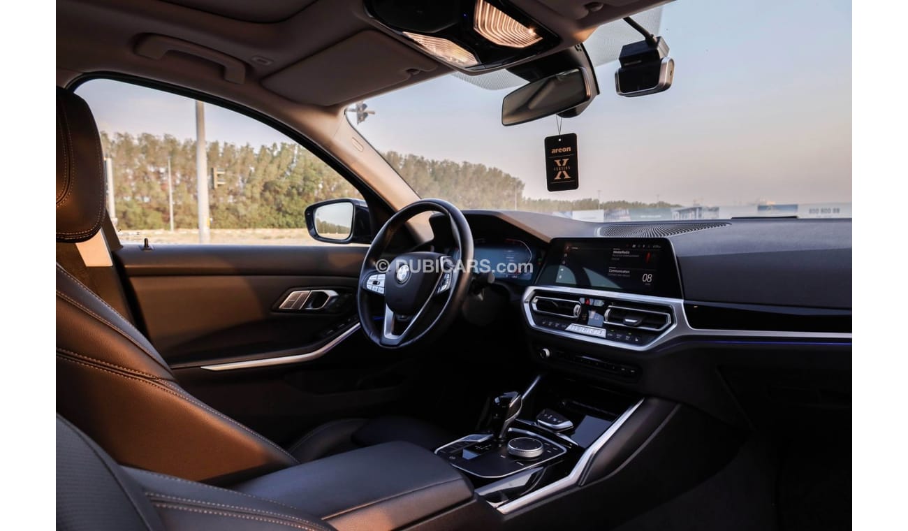 بي أم دبليو 320 BMW 320 i 2022 مواصفات يابانية بحالة ممتازة