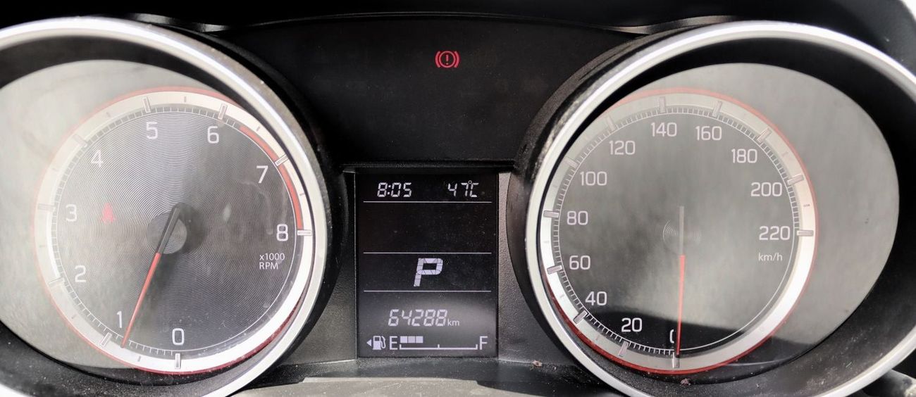 سوزوكي سويفت GLX خالية من الحوادث - خليجي - رقم 1 الفل - - مصنع اليابان