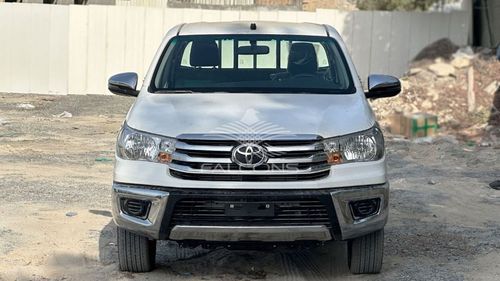 Toyota Hilux 2.4L V4 DC-2WD-GLX-MT