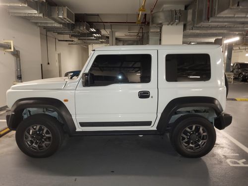 سوزوكي جيمني GLX 1.5L (3-Doors)