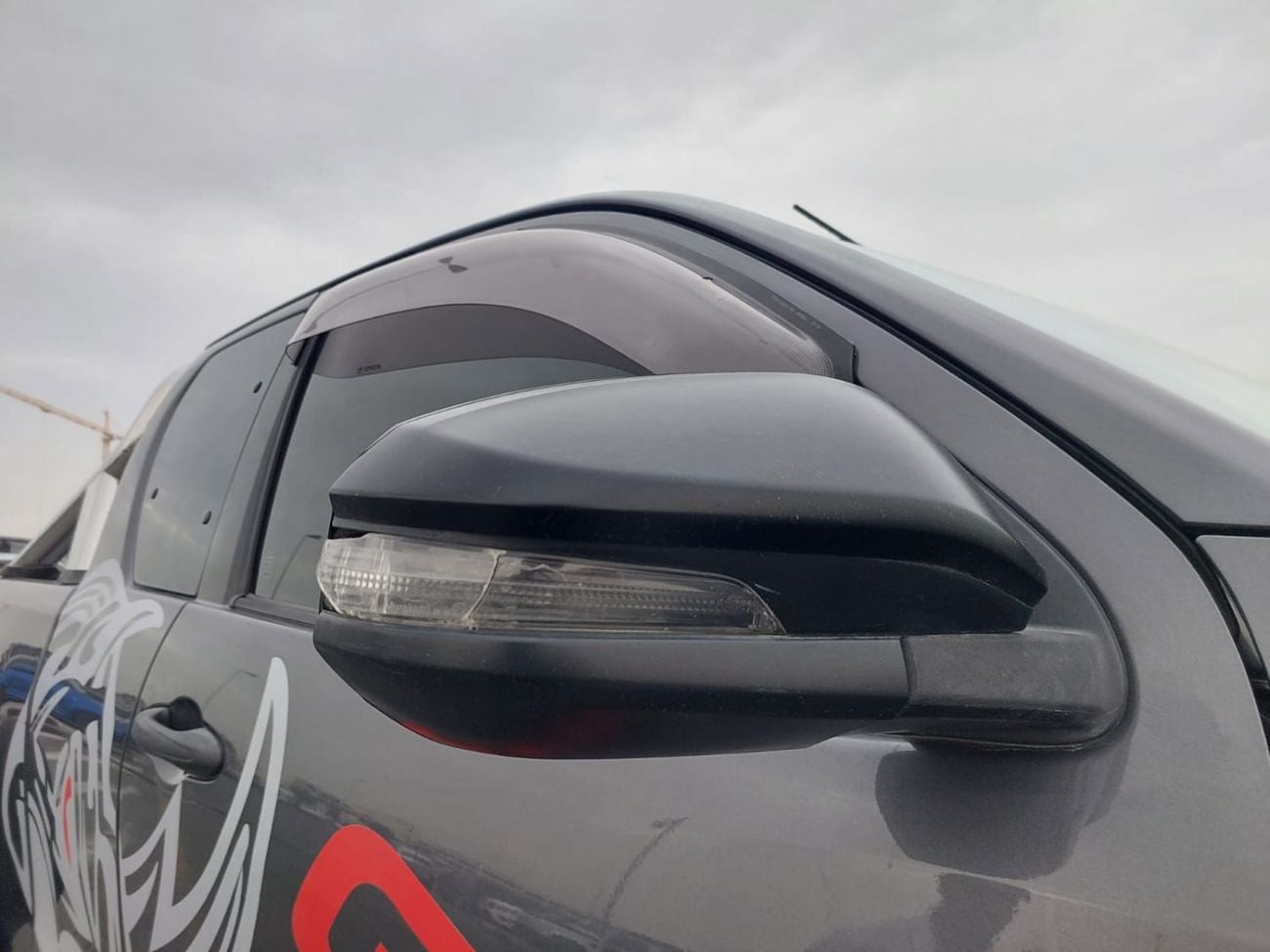 Toyota Hilux TOYOTA HILUX PICKUP RHD 2018 MODEL 2.8 L DIESEL AUTOMATIC(PM63198)