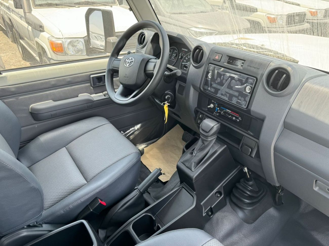 تويوتا لاند كروزر Toyota LandCruiser 78 Hardtop 2.8L Turbo Diesel Auto