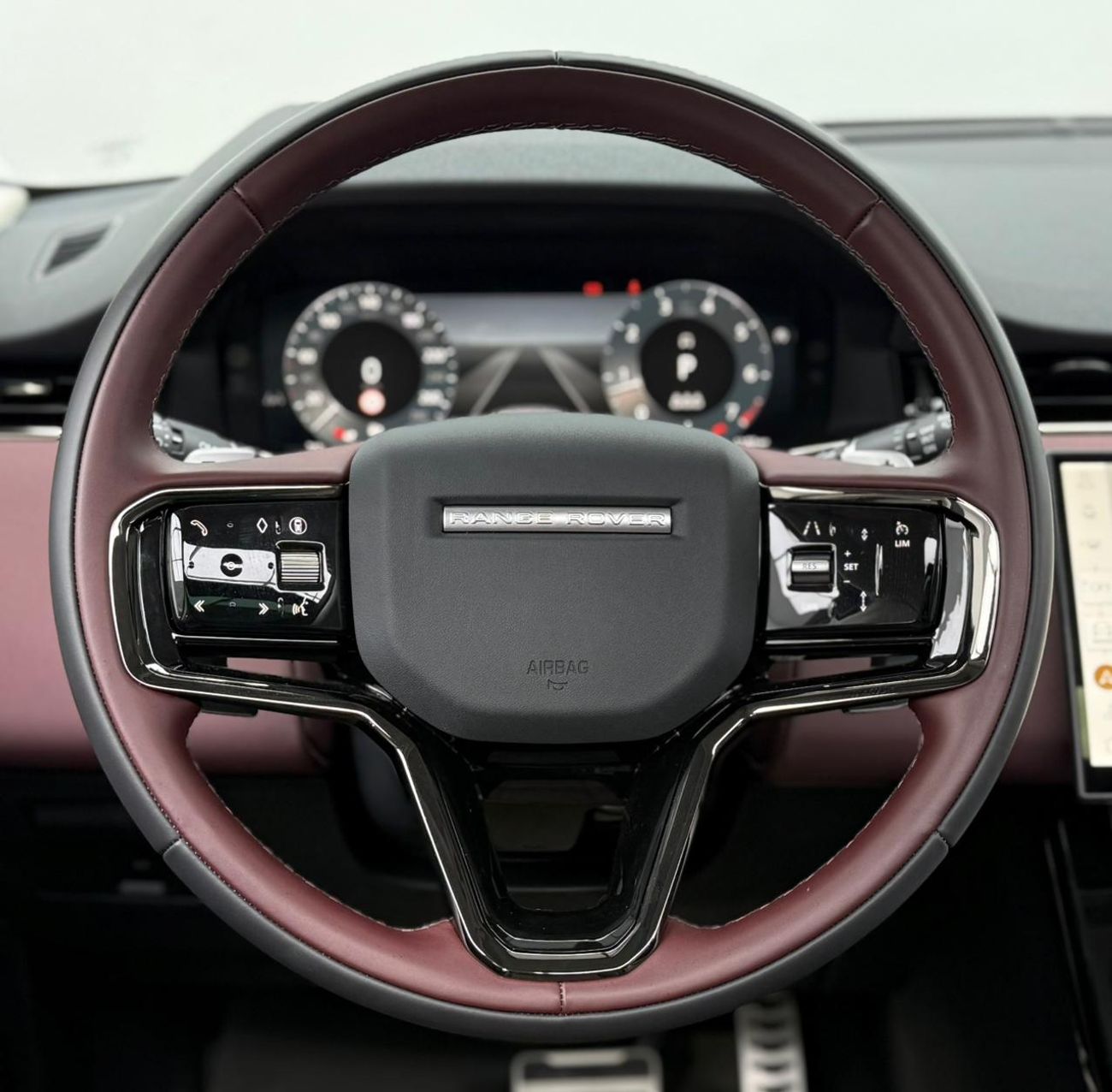 لاند روفر رانج روفر إيفوك P250 SE 2.0L 2025 Range Rover Evoque P250 SE Dynamic L, Warranty, Low Km, Excellent Condition, Chine