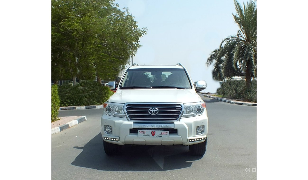 Toyota Land Cruiser GXR V8