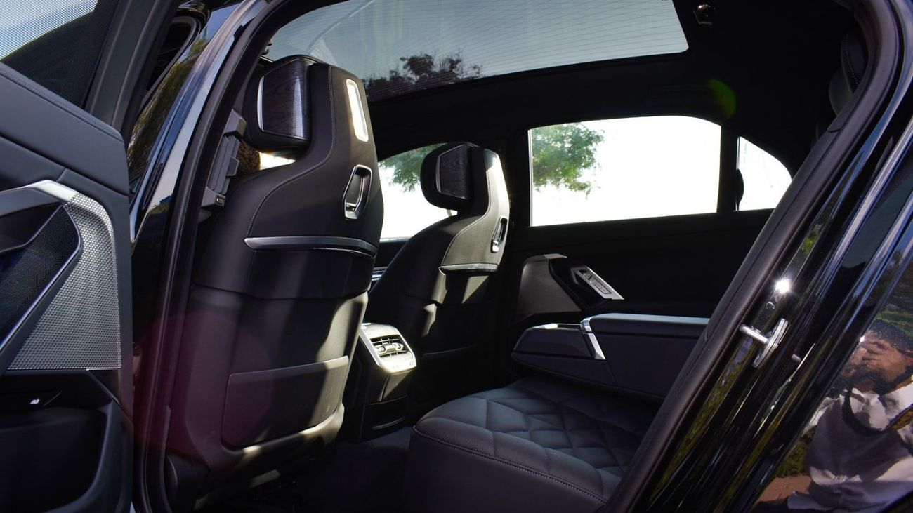 BMW 740Li BMW 740li M-Kitt / 2023 / USA