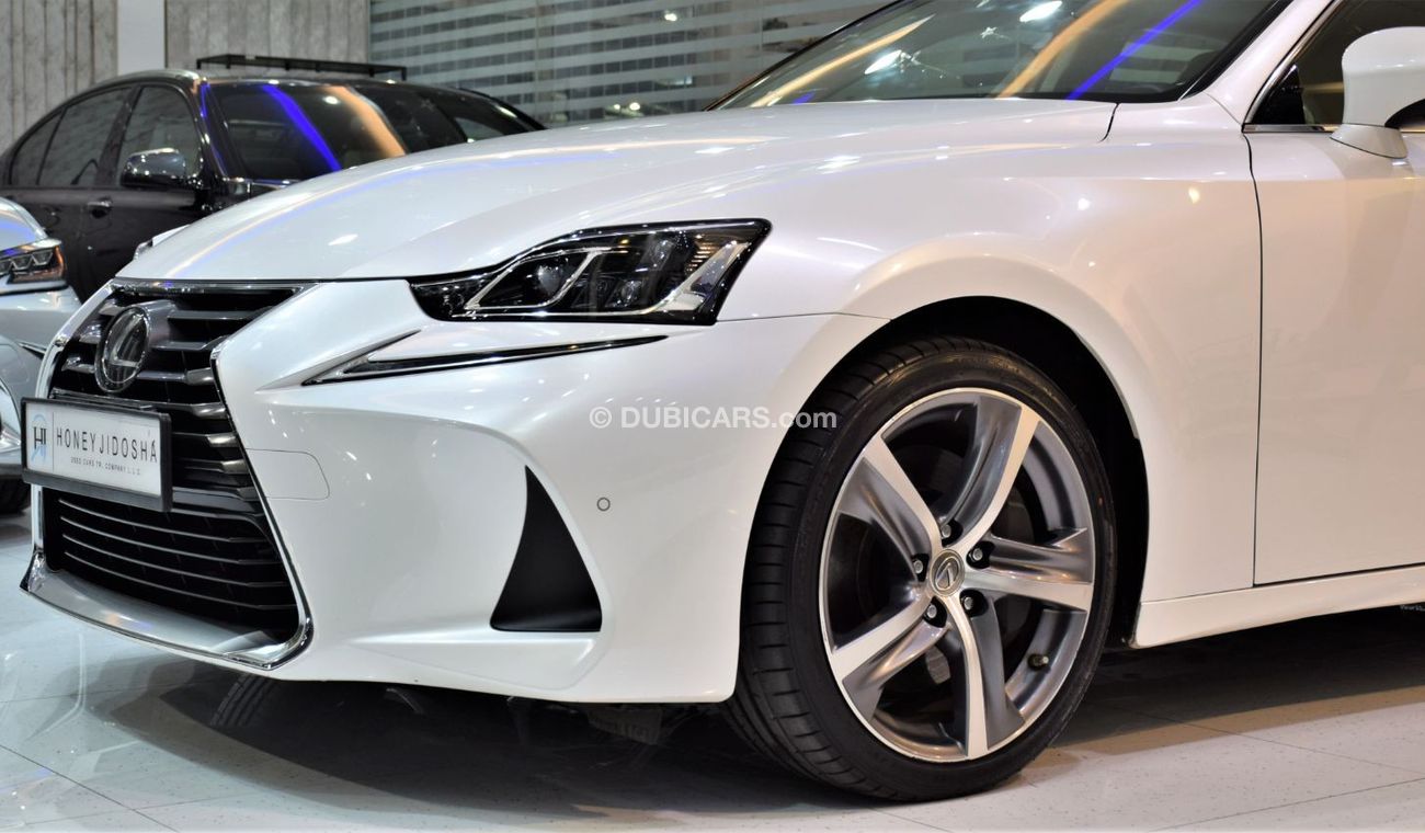 لكزس IS 350 EXCELLENT DEAL for our Lexus IS350 ( 2017 Model! ) in White Color! GCC Specs