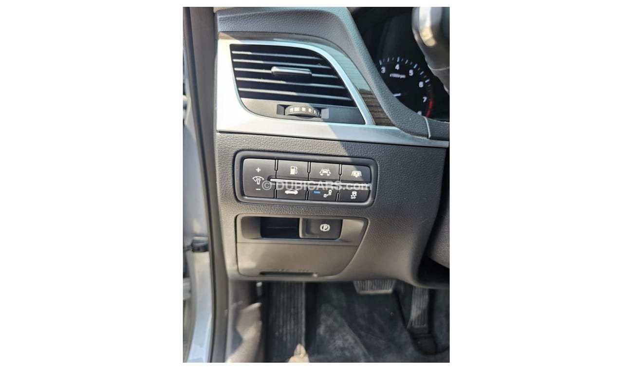 جينيسس G80 بريستيج