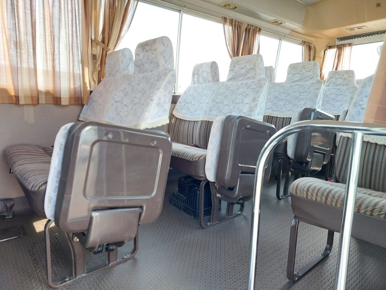 Toyota Coaster TOYOTA COASTER BUS RHD 1992 MODEL 3.7 L DIESEL AUTOMATIC(PM04275)