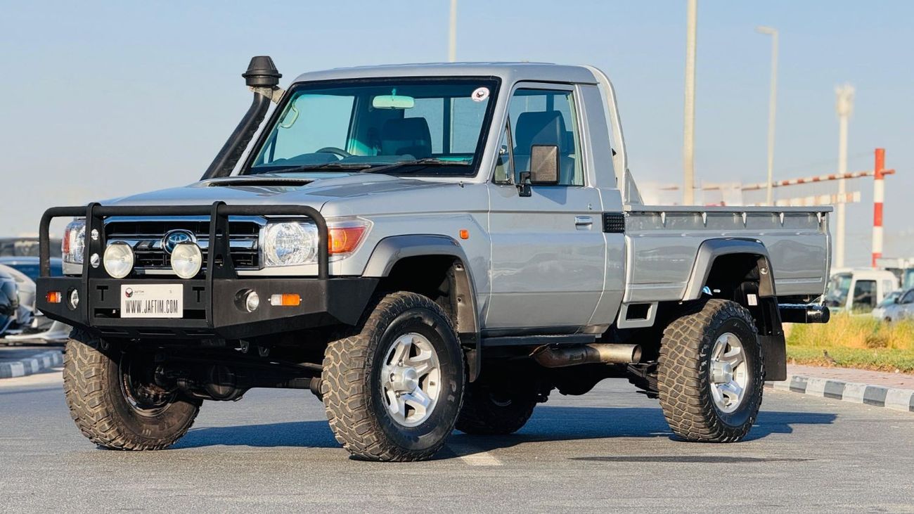 Toyota Land Cruiser Pick Up SINGLE CABIN | 4 X 4 | PREMIUM BULL BAR | RHD | 2010 | 4.5L DIESEL | RHD | AIR SNORKEL