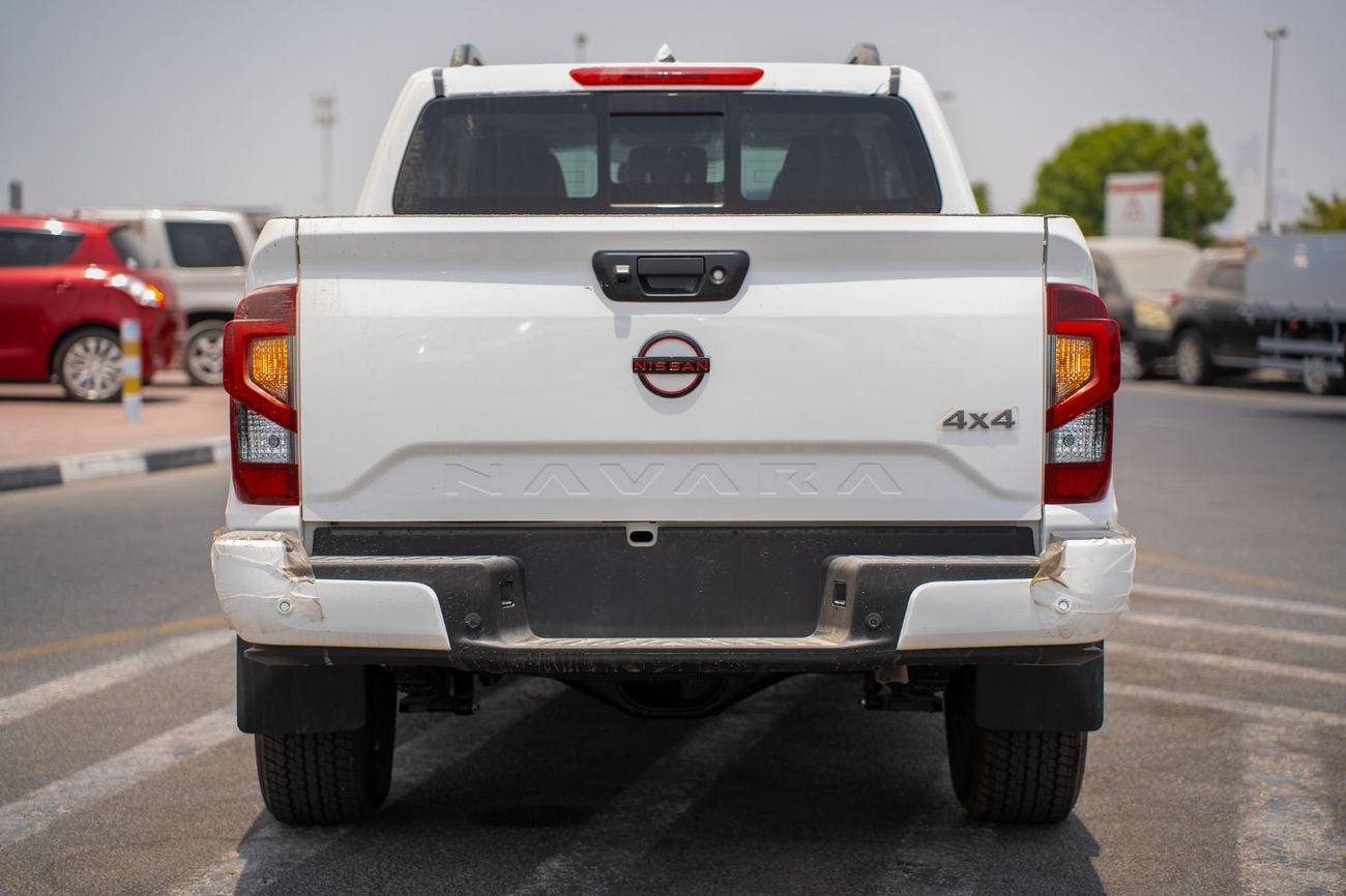 Nissan Navara PRO-4X Off-Road | 2.5L Diesel 4WD A/T (Only For Export)