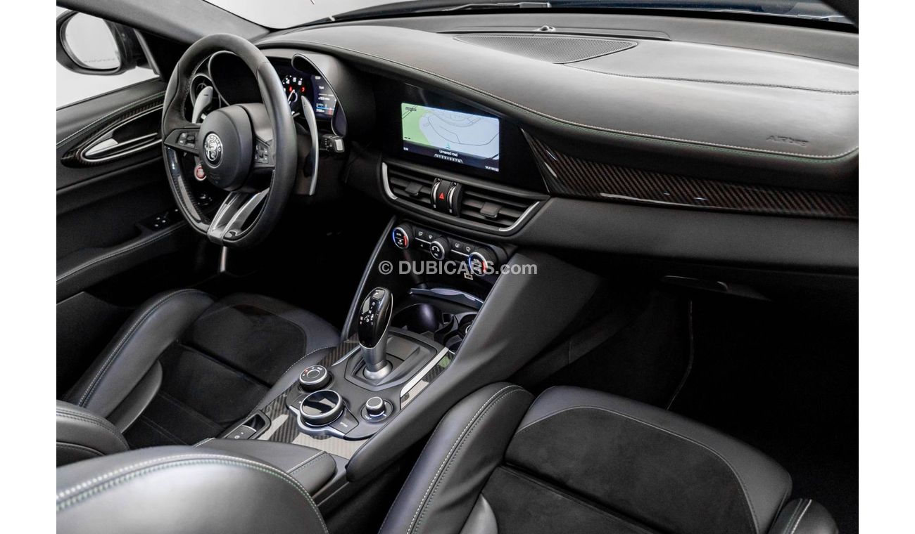 Alfa Romeo Giulia 2019 Alfa Romeo Giulia Quadrifoglio / 5 Year Alfa Romeo Warranty & Service Contract