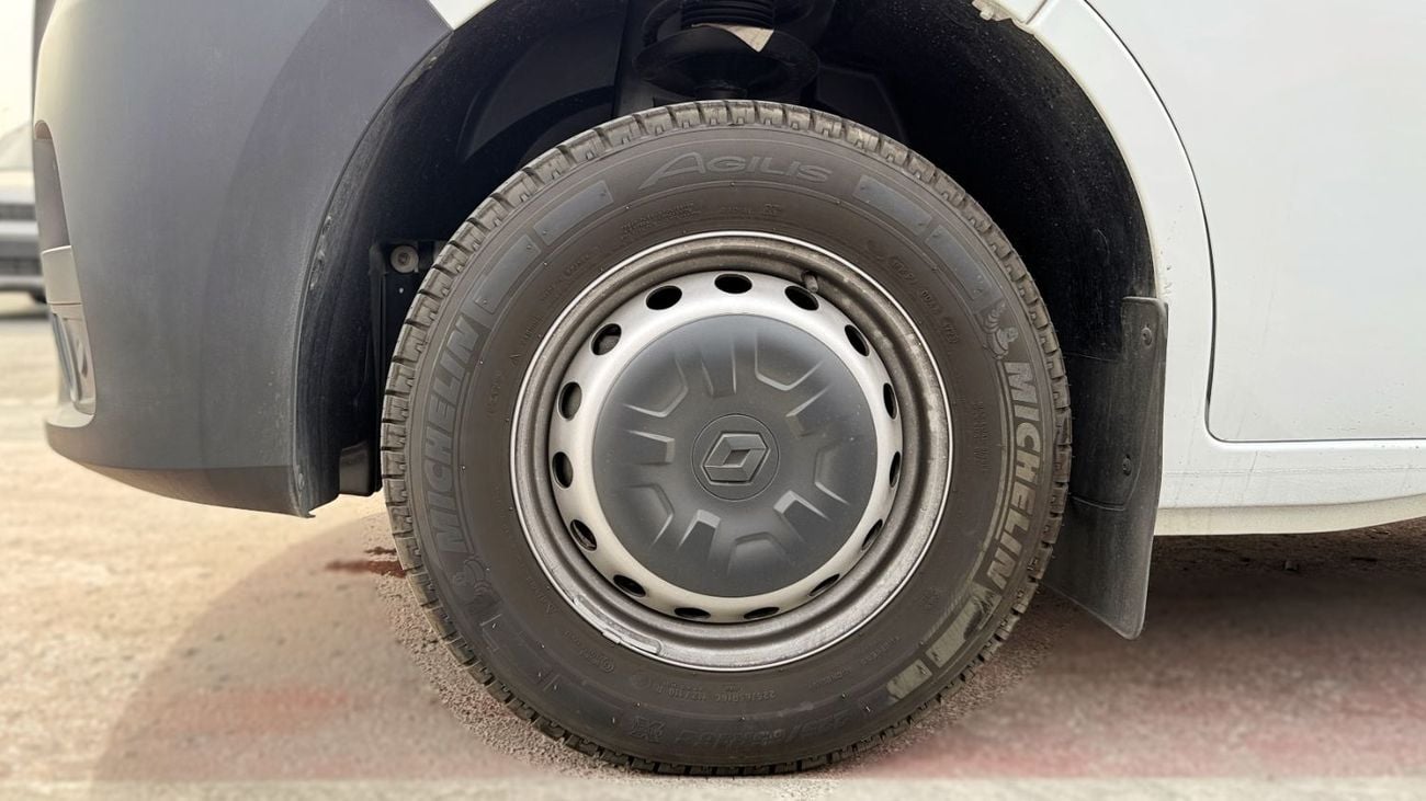 Renault Master 2.3T Panel Van (L2H2) Renault Master 2.3T Diesel Panel Van (L2H2) 2025YM