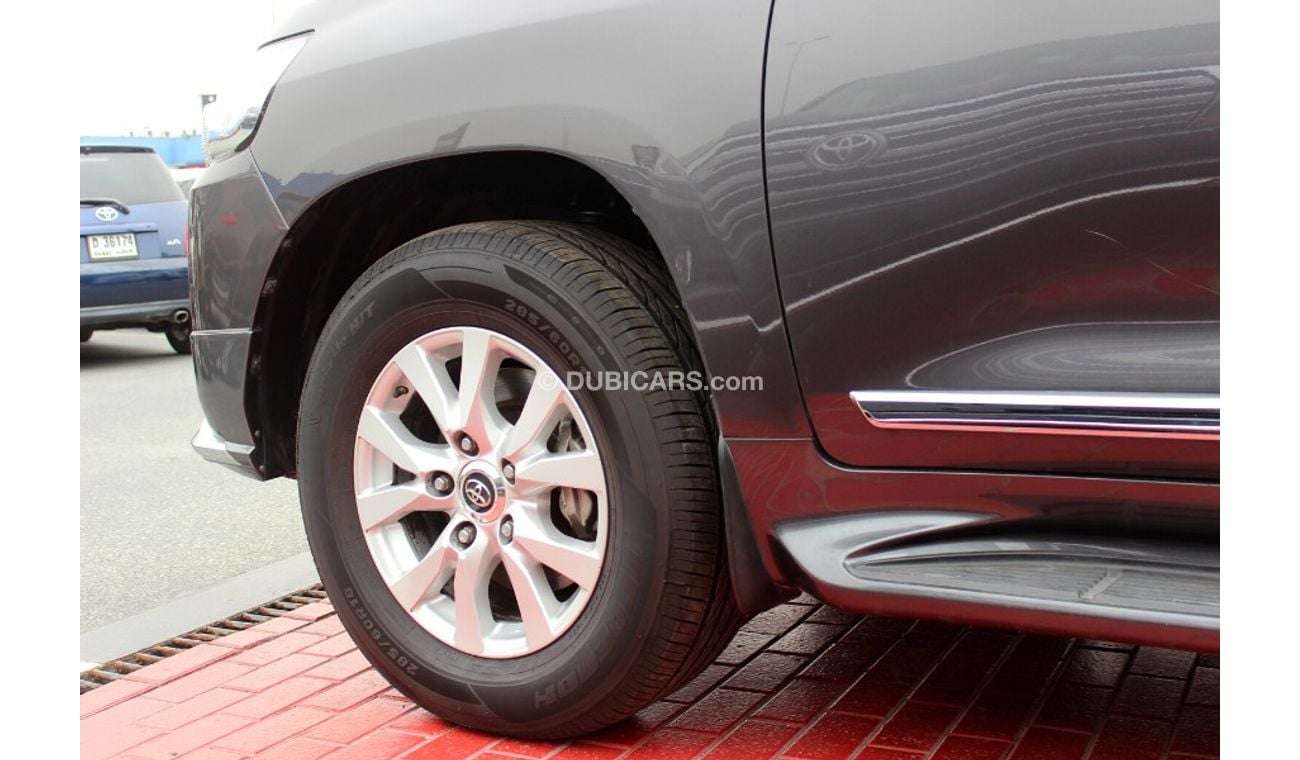 Toyota Land Cruiser (2018) GXR V8, GCC