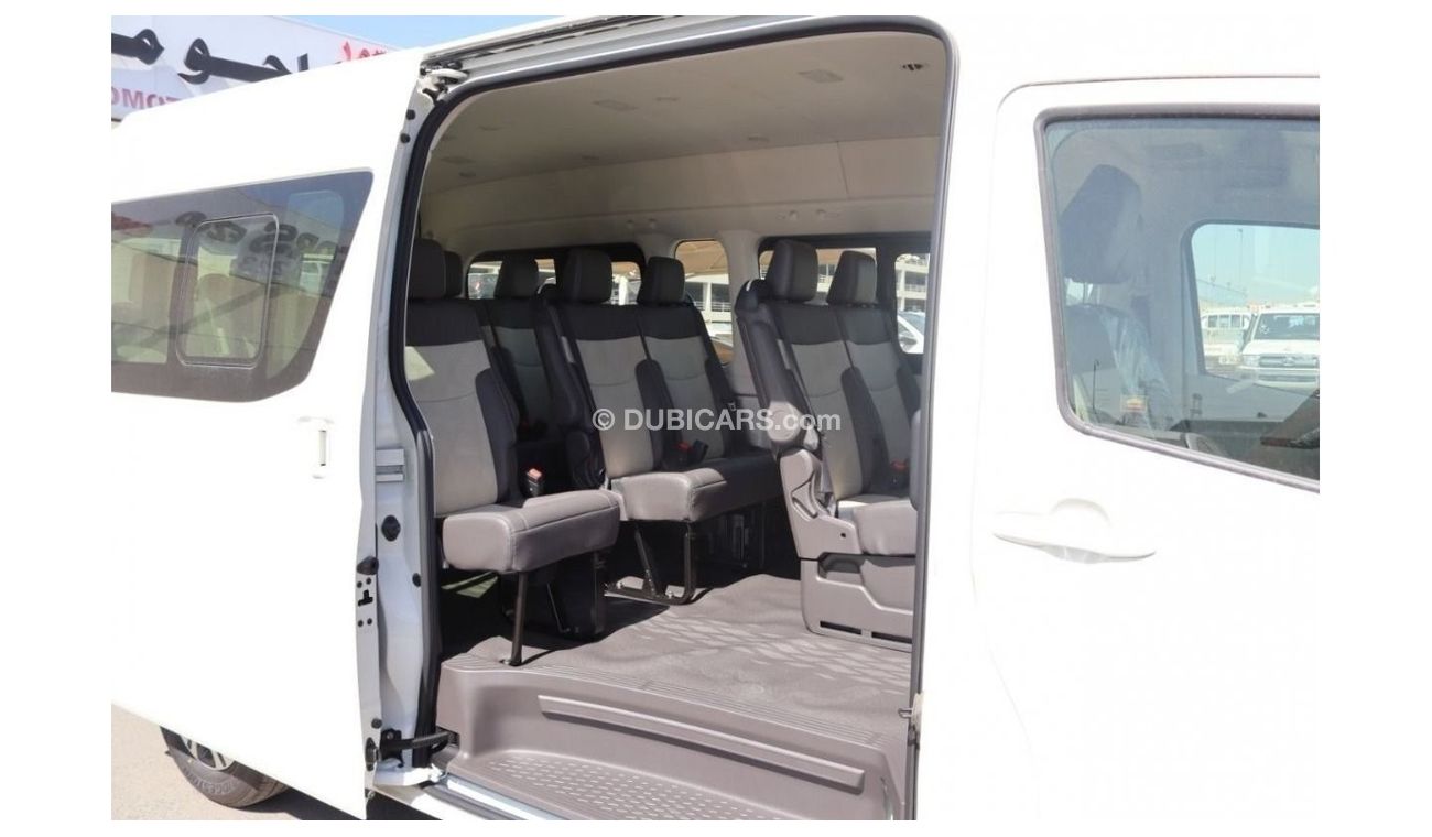 Toyota Hiace TOYOTA HIACE HIGH ROOF 2.8L DSL NEW SHAPE 3 POINT BELT