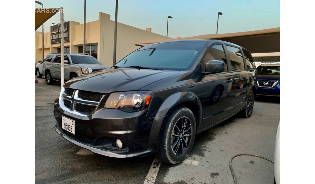 Dodge Grand Caravan Dodge Grand Caravan 2017    electrician    Screen    back camera    Bluetooth    Cruise control     