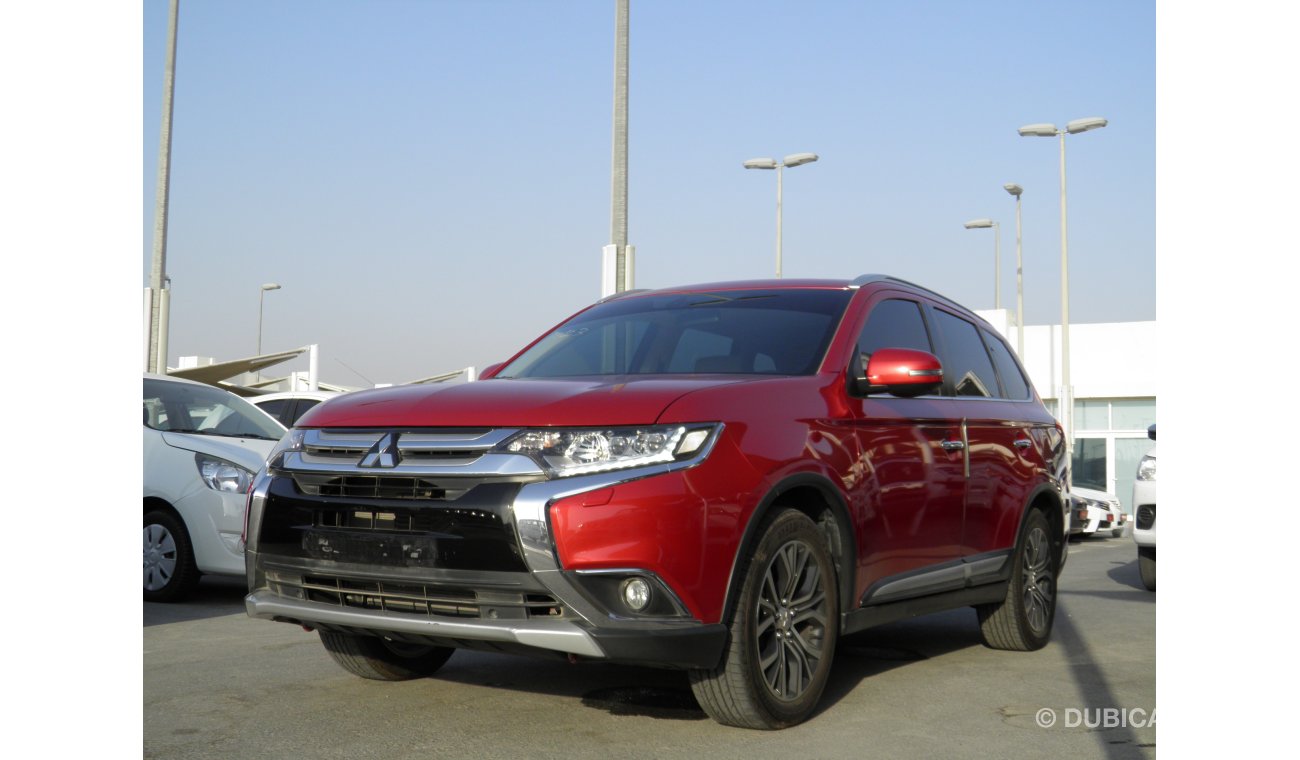 Mitsubishi Outlander Top of the rang 2016 Ref# 323