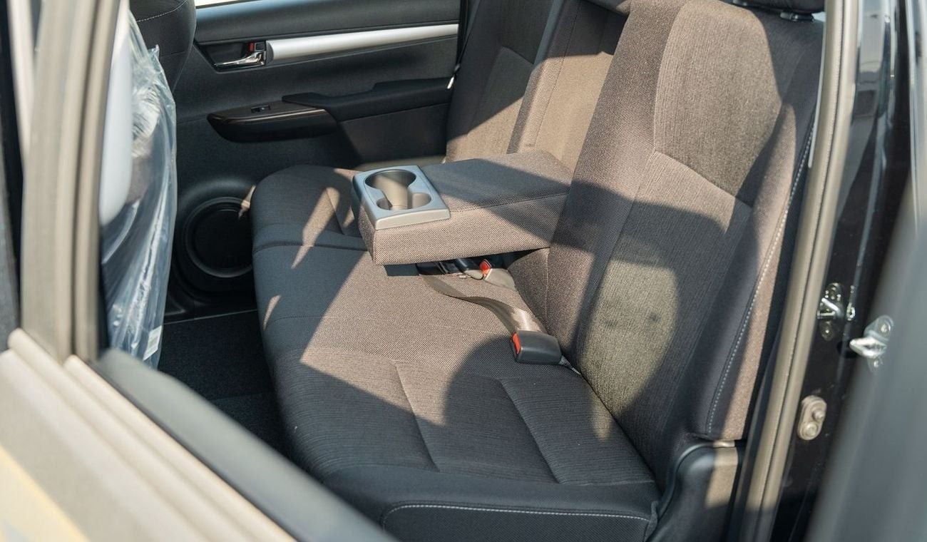 Toyota Hilux 2025 Toyota Hilux DC 2.7L Petrol AT (Black)