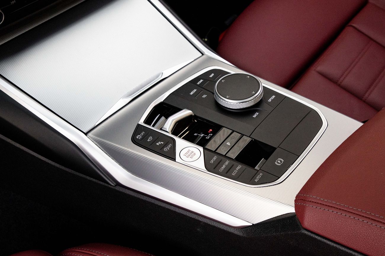 BMW 320i 320i M-Kit | 3,428 P.M | 0% Downpayment | BMW 3 Series M-Kit!