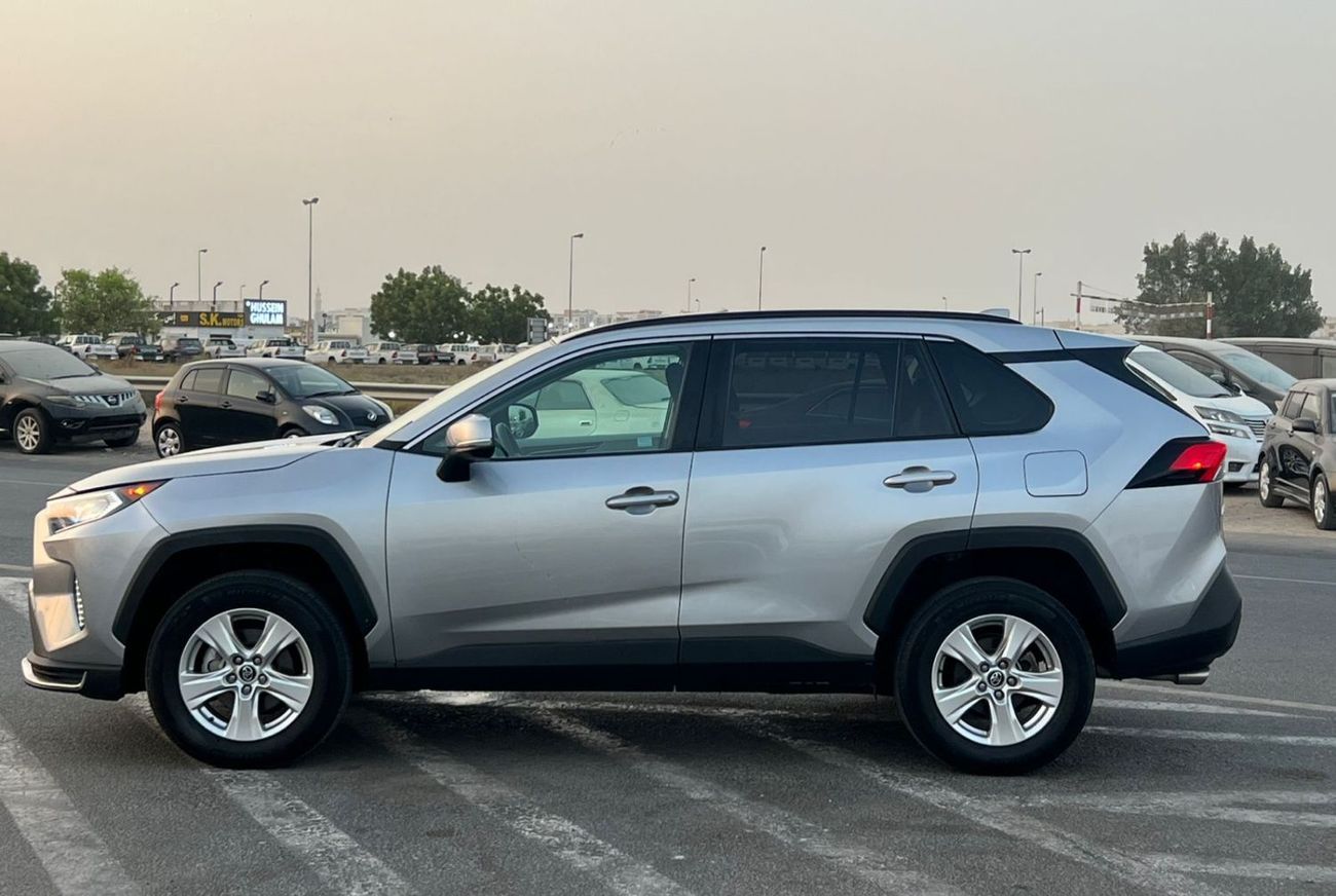 Toyota RAV4 2021 Toyota Rav4  XLE  Full Option AWD  -4x4-2.5L-V4- Sunroof Push Start Rear Camara