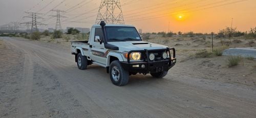 Toyota Land Cruiser Pick Up