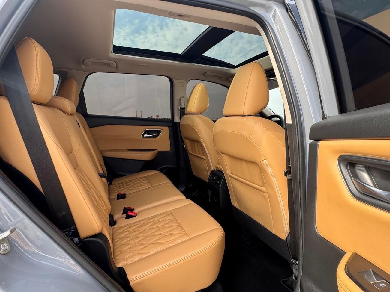 نيسان إكس تريل 2023X-TRAIL SL 2.5L GCC Full Options 7 seats