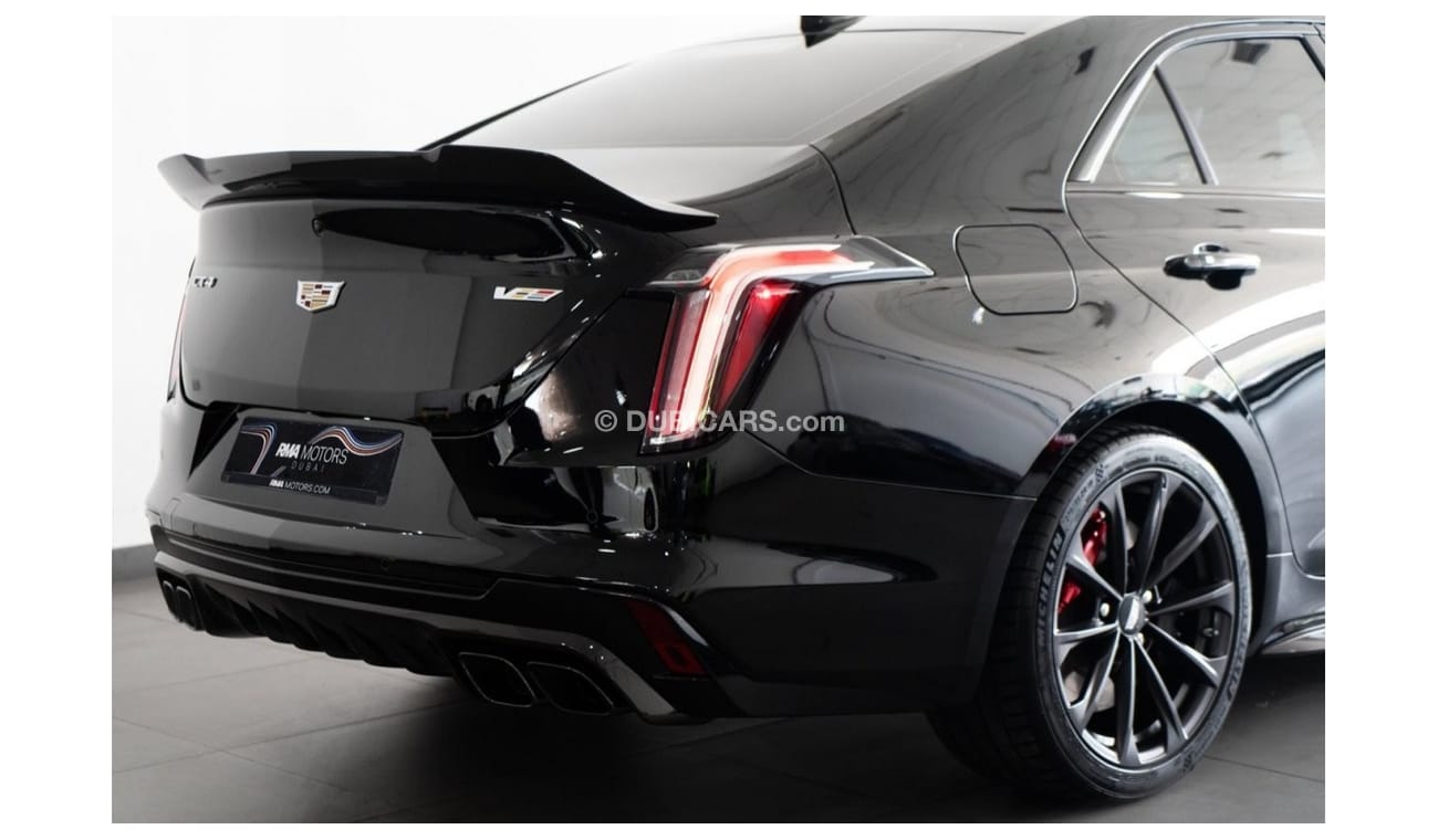كاديلاك CT4 CT4-V 2022 Cadillac CT4 V-Spec Blacking / Carbon Fibre Pack / 5 Year Warranty & Service Pack