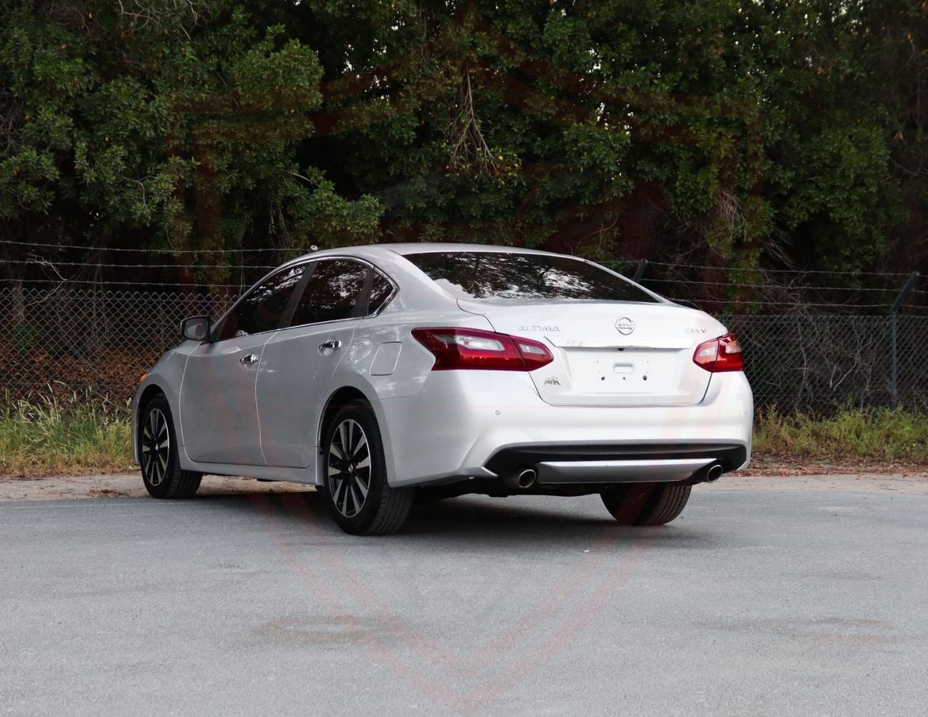 نيسان ألتيما نيسان ألتيما 2.5 لتر | موديل 2018 خليجي | خالية من الحوادث | بحالة ممتازة | 1021 شهرياً