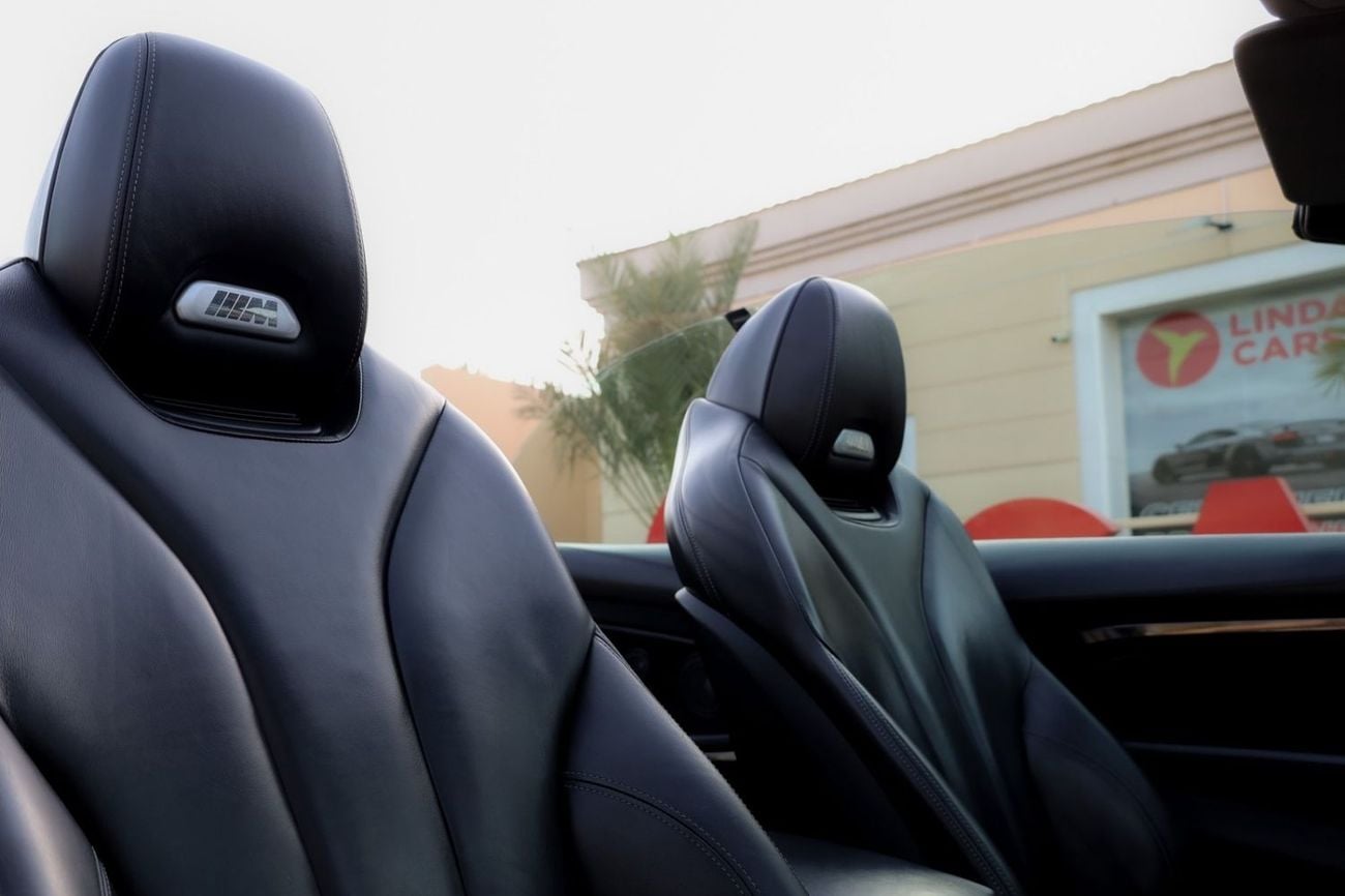 BMW M4 Std 3.0L 2016 BMW M4 M-Sport Convertible GCC Specs