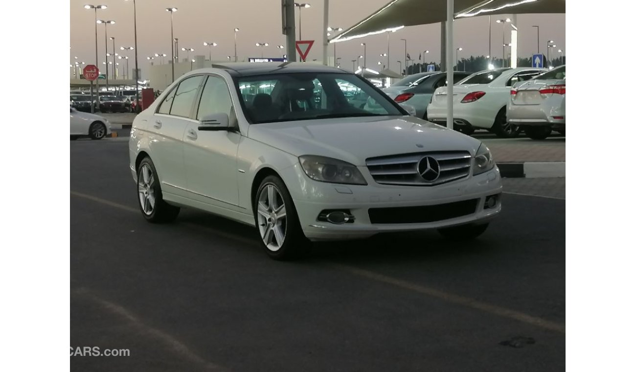 Mercedes-Benz C 280 2009 GCC SPECEFECATION VERY CLEAN INSIDE AND OUT SIDE WITHOUT ACCEDENT