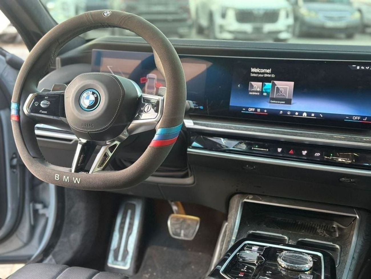 BMW 750Li BMW 750e 2023 - 3.0LT