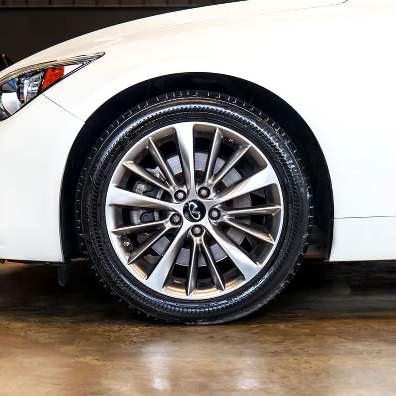 Infiniti Q50 Luxe 2.0L 1,398 pm • 0% Downpayment • Luxe • 1 Year Warranty