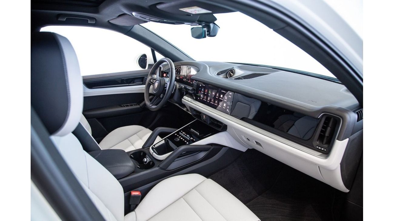 Porsche Cayenne WARRANTY OCT 2025