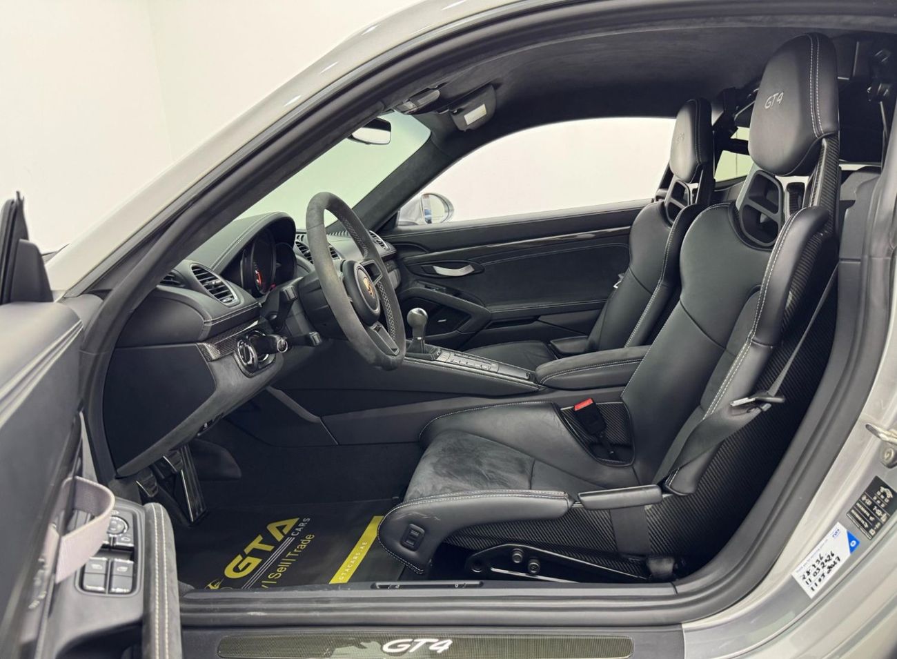 Porsche 718 Cayman GT4 4.0L (414 HP) M/T 2020 Porsche GT4, 2026 Porsche Warranty, Full Porsche Service History, Manual