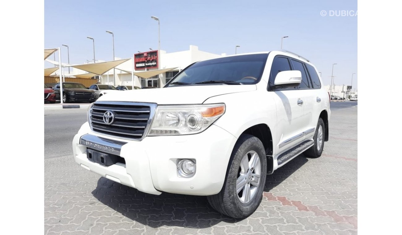 Toyota Land Cruiser Toyota landcruser g_xr 2013 V8 g cc full options