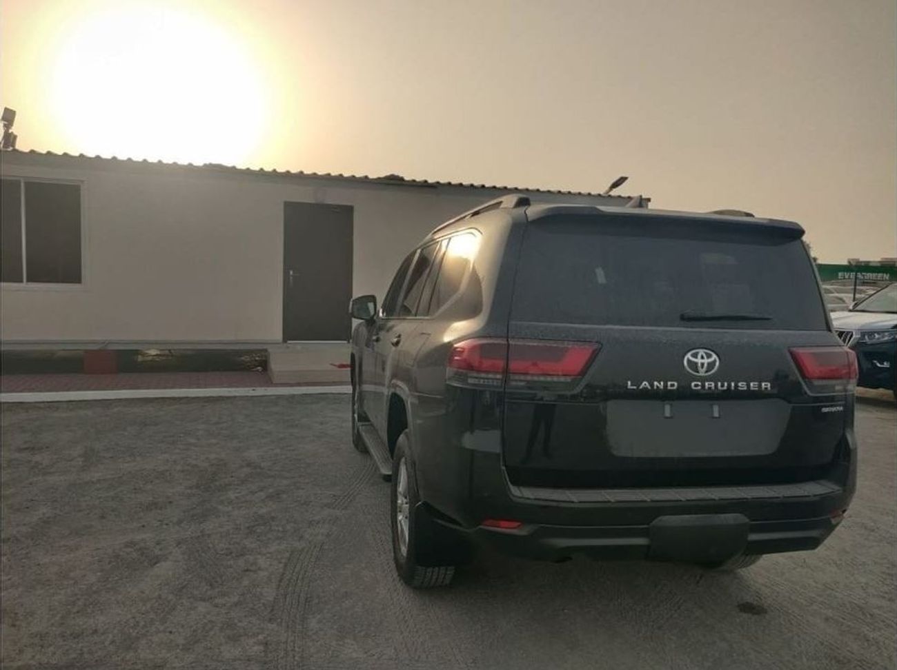 تويوتا لاند كروزر LAND CRUISER RHD SAHARA