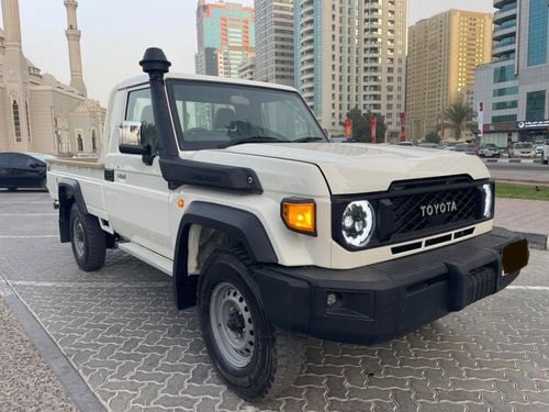 تويوتا لاند كروزر بيك آب Double Cabin 2017 Model RHD DIESEL ENGINE Full Option