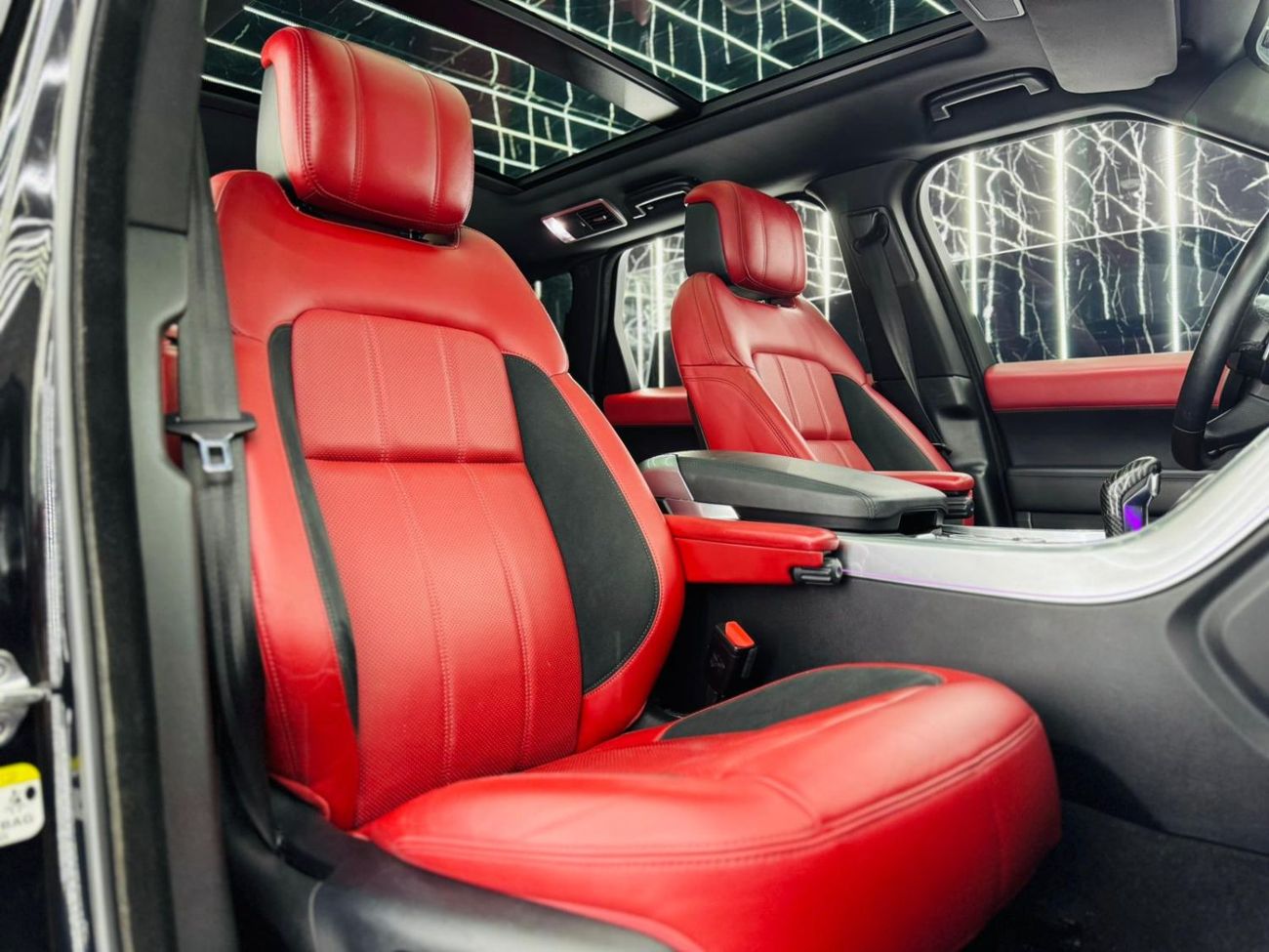 لاند روفر رينج روفر سبورت HSE Dynamic 3.0L 2020 Range Rover Sport HSE Dynamic, Warranty, Excellent Condition, GCC